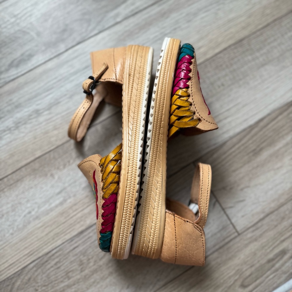 Fanny Artesanias Leather Sandals 
Hecho En Mexico - Picture 7 of 11